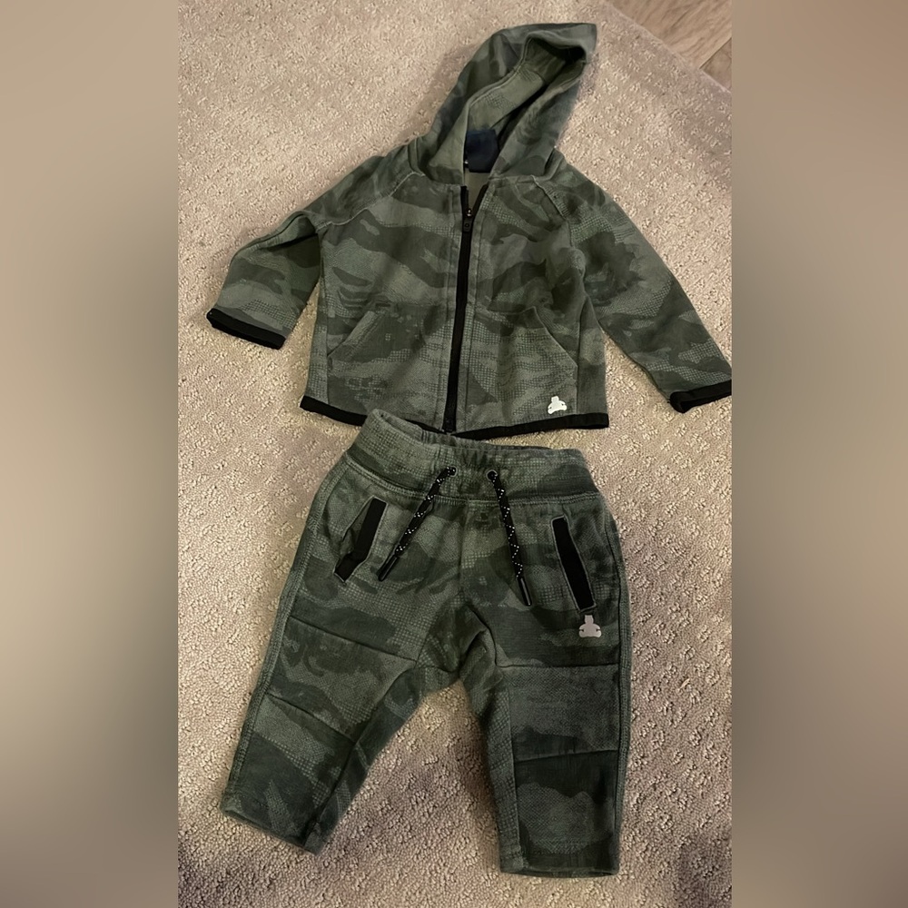 Baby gap fit sweat pant hoodie set 3-6m camoflauge